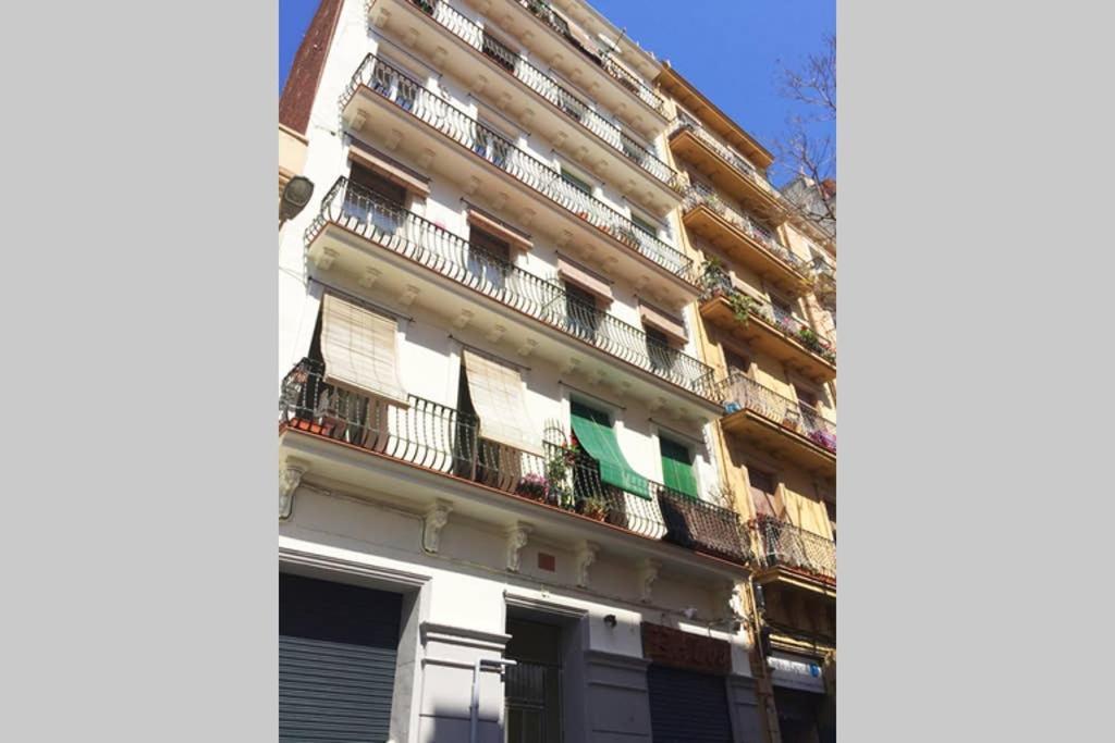 Sunny Apartment Gracia - Joanic Renovated Barcelona Ngoại thất bức ảnh