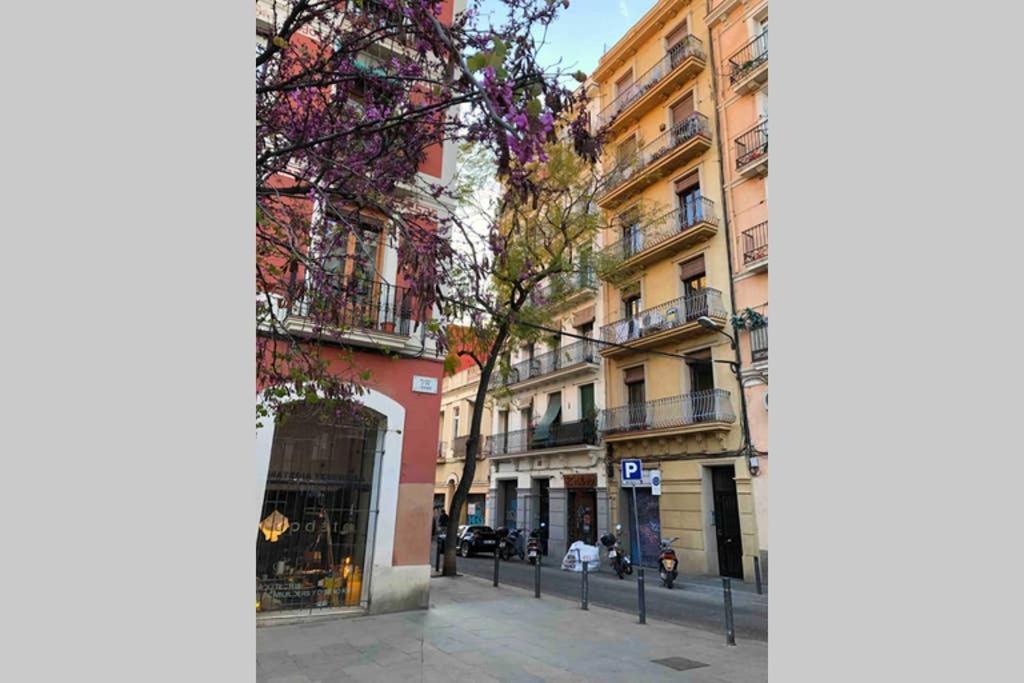 Sunny Apartment Gracia - Joanic Renovated Barcelona Ngoại thất bức ảnh